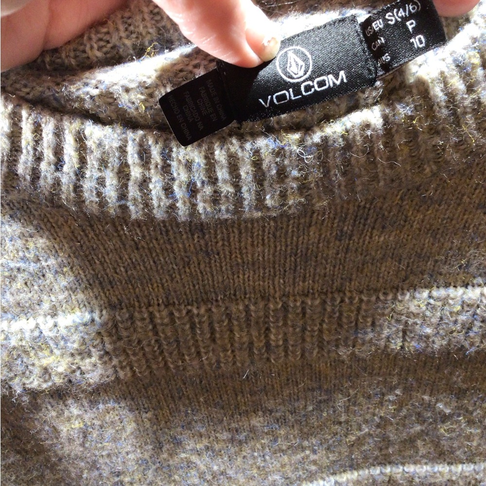 NEW! Volcom knit pullover - Picture 4 of 6